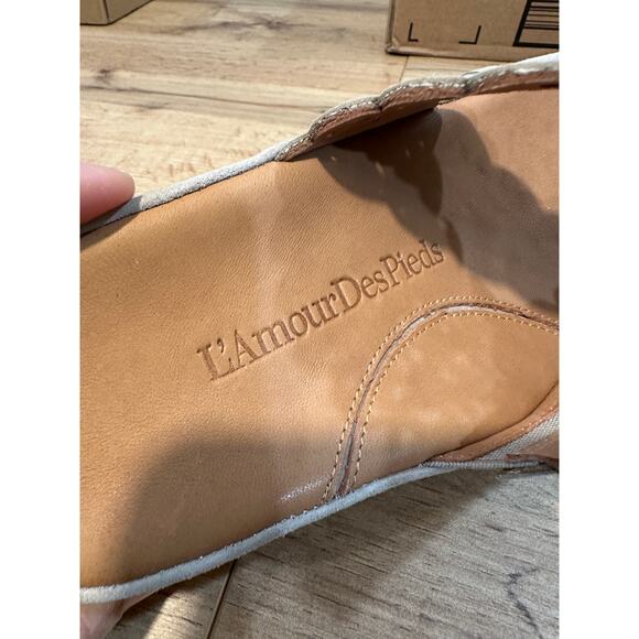 L'Amour Des Pieds Chuxley Women's Wedge Flip Flop Taupe Suede Size 9.5 NWOT - Picture 13 of 13